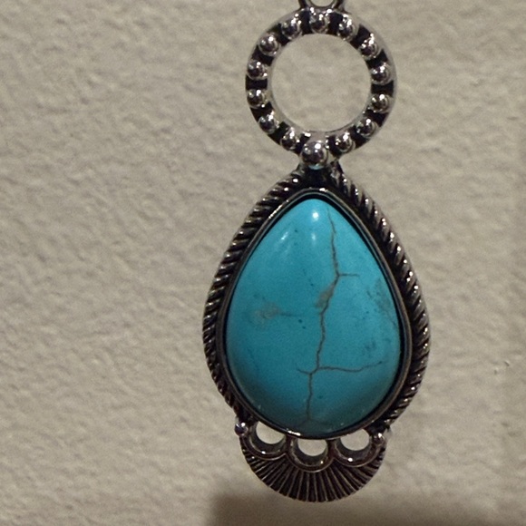 Paparazzi 3 Piece Turquoise Jewelry Set (Includes: Earrings, Bracelet & Ring) - Picture 15 of 15